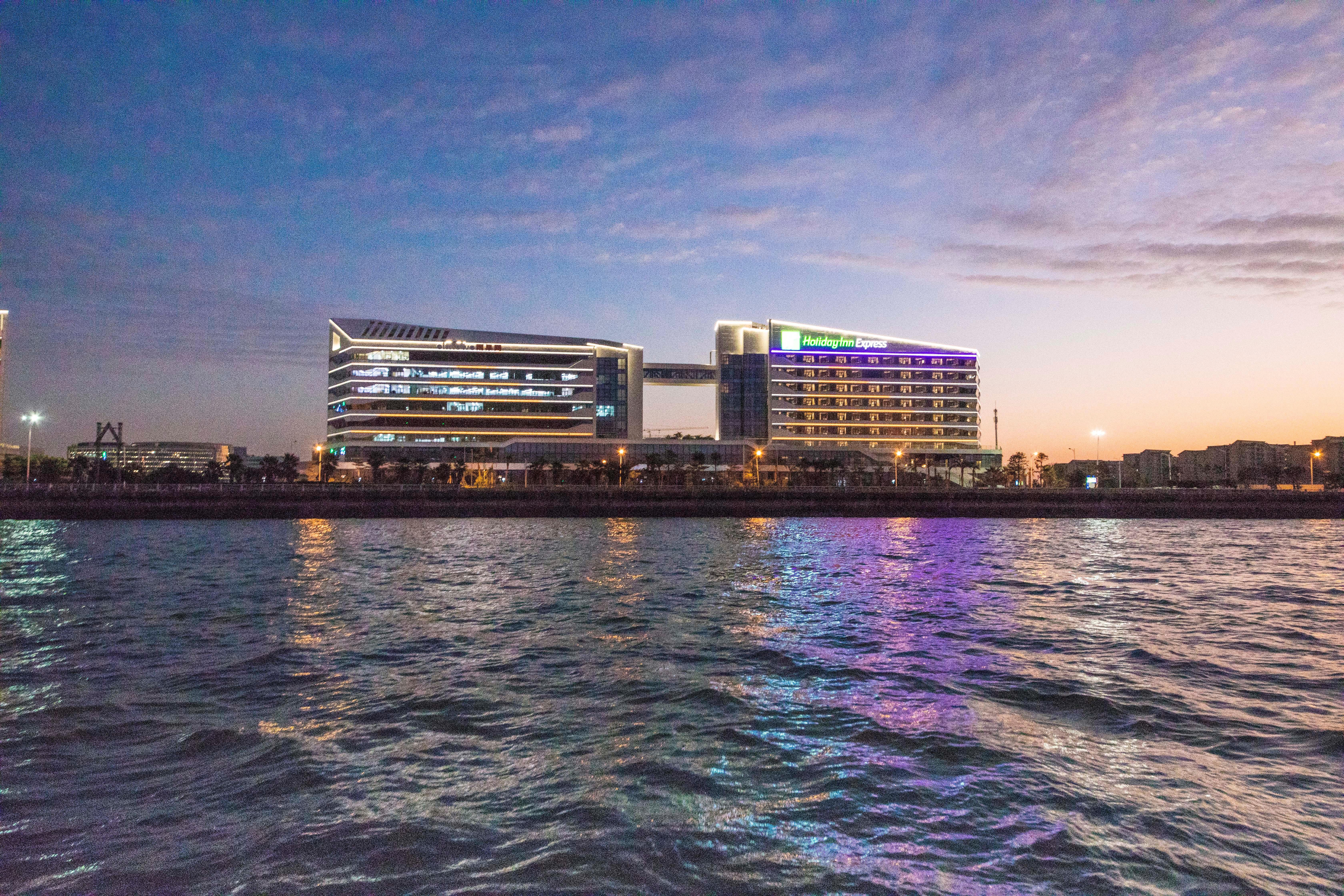 Holiday Inn Express Xiamen Airport Zone, An Ihg Hotel Exterior photo